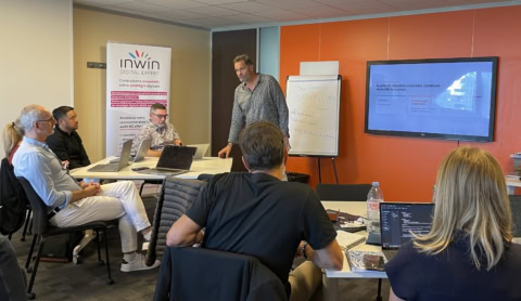 atelier digital : formation en salle de réunion