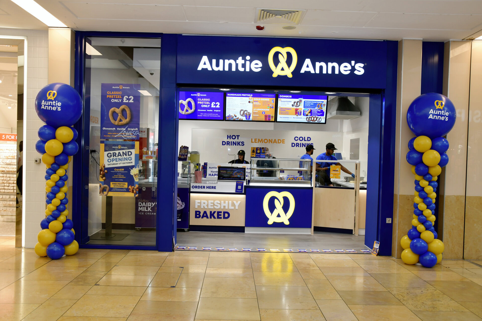 auntie anne’s mall kiosk grand opening