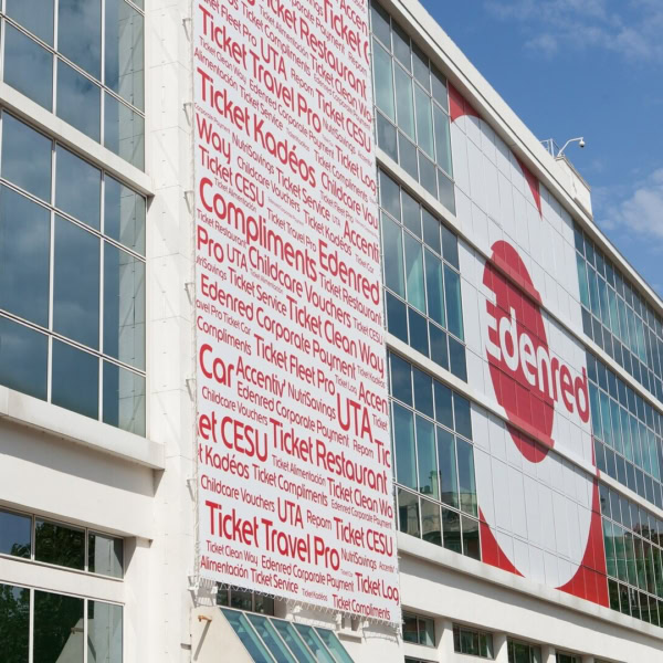 façade moderne du siège edenred