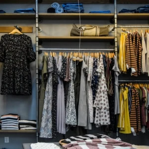 boutique de mode rustique et chic