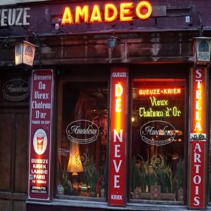 brasserie vintage au néon orange à bruxelles