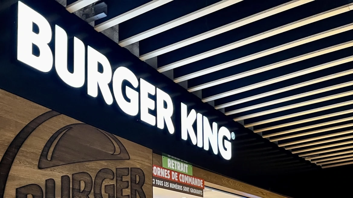 enseigne burger king moderne à l’entrée