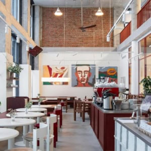 café boulangerie moderne au style industriel et artistique