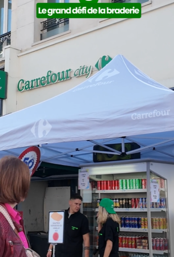 carrefour city : stand boissons en braderie