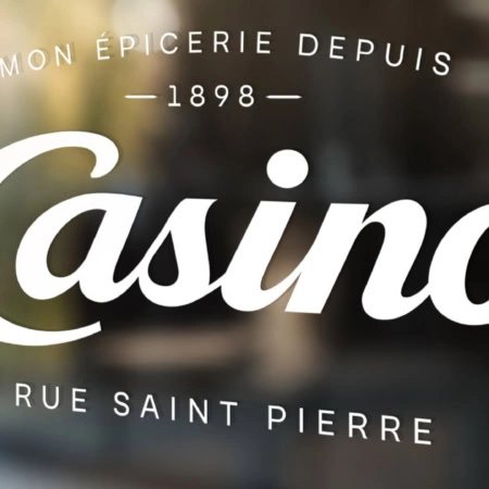 enseigne vintage casino, rue saint pierre