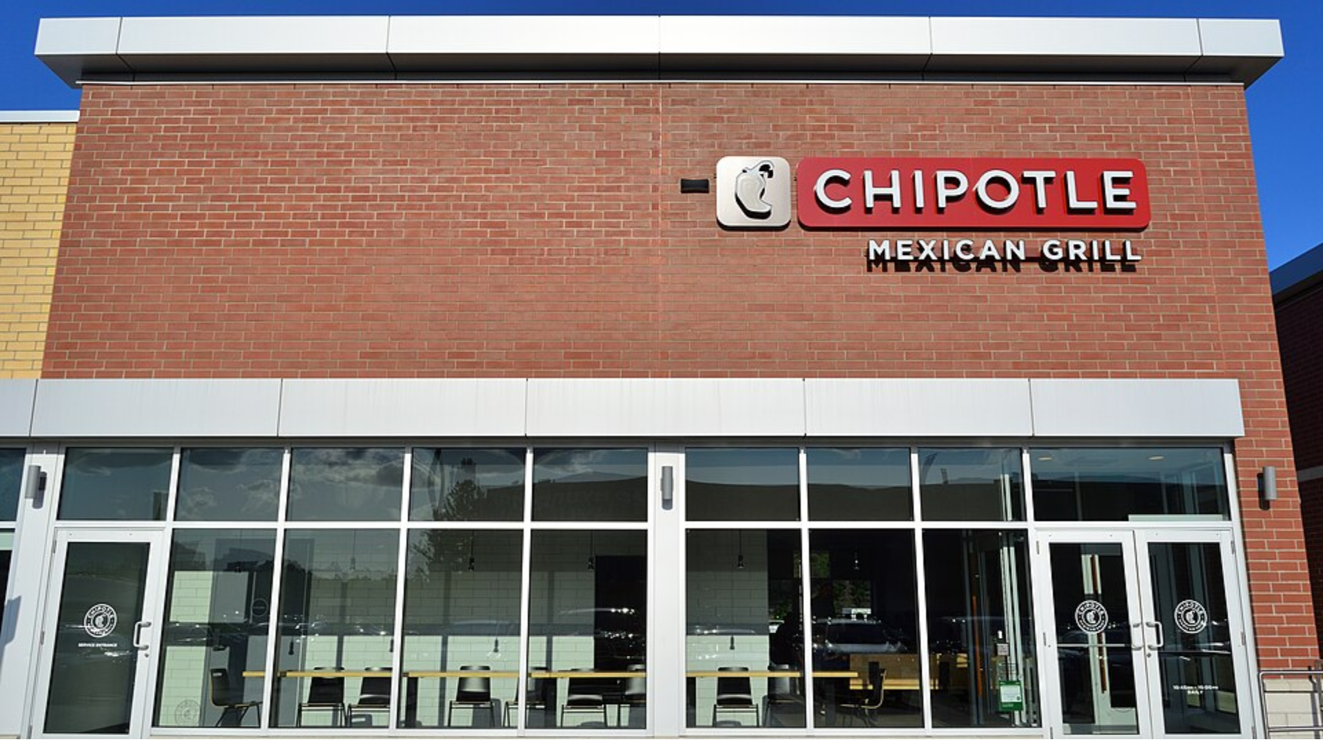 chipotle mexican grill exterior on a sunny day