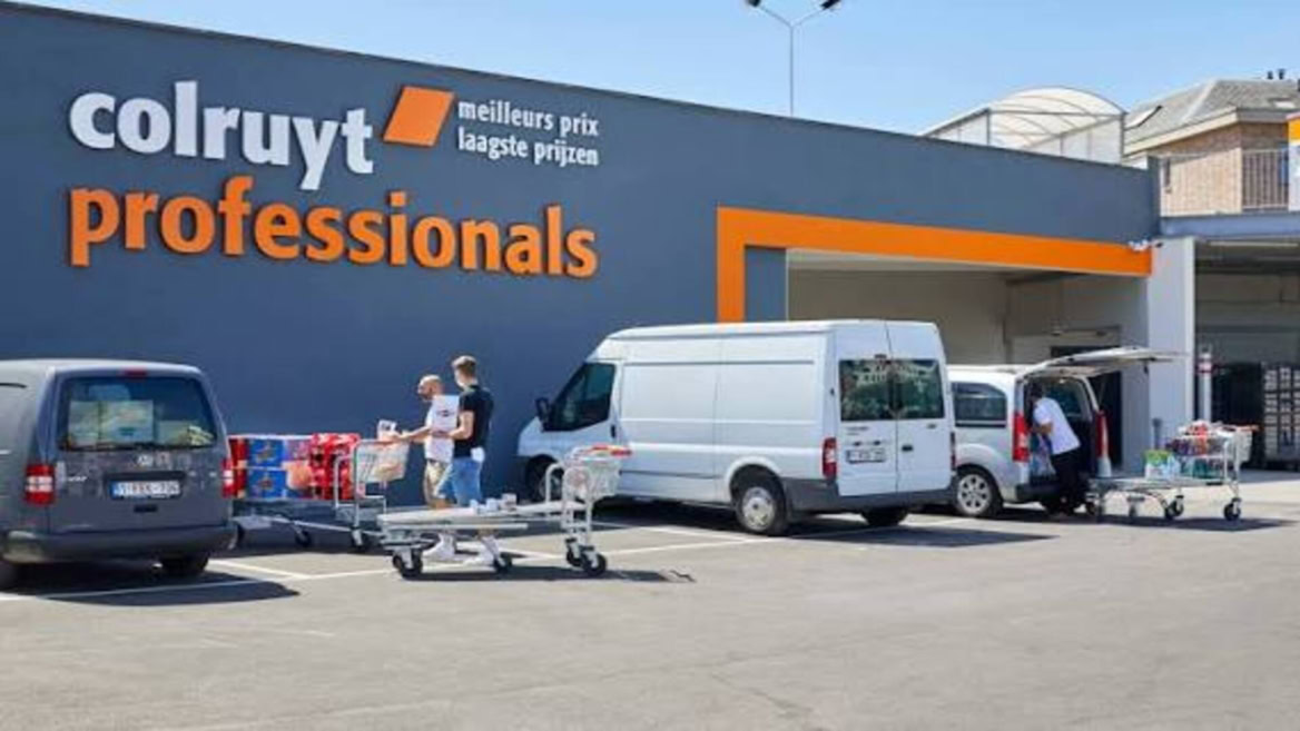 façade colruyt professionals et zone de chargement