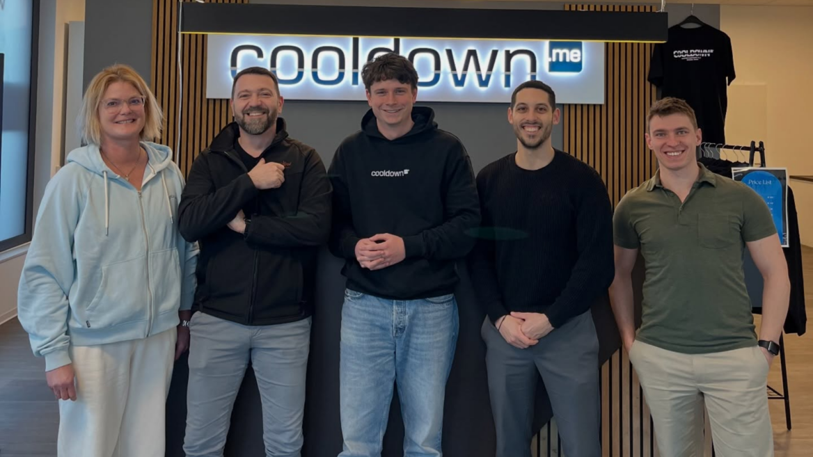 teamfoto im cooldown me showroom