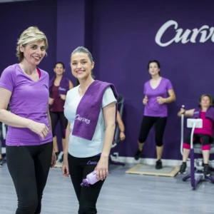 donne in allenamento nel centro fitness curves
