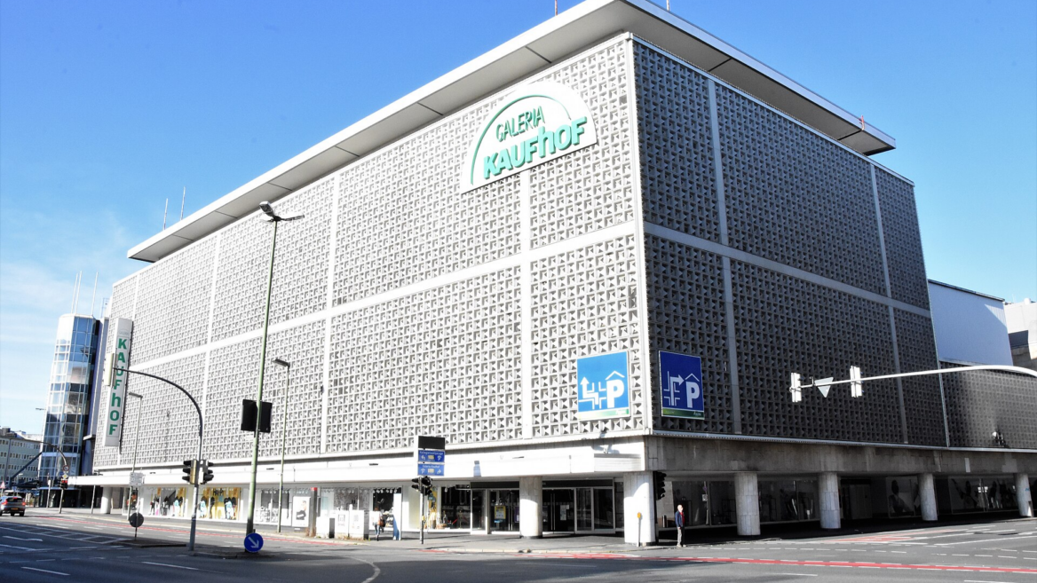 galeria kaufhof : centre commercial moderne blanc
