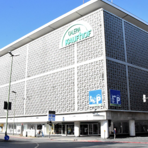 galeria kaufhof : centre commercial moderne blanc
