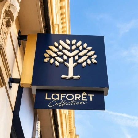 enseigne la forêt collection sur façade Élégante