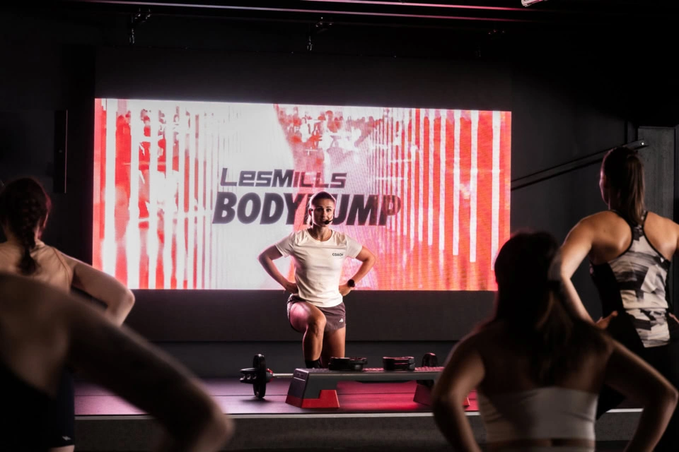 L’Appart Fitness Une campagne de rentrée authentique avec salariés et adhérents L'Appart Fitness