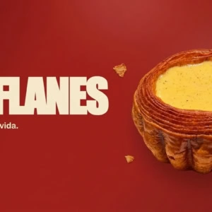 anuncio de flan los flanes sobre fondo rojo