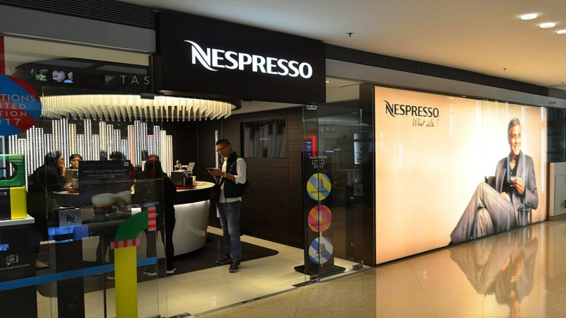 boutique nespresso en centre commercial, george clooney