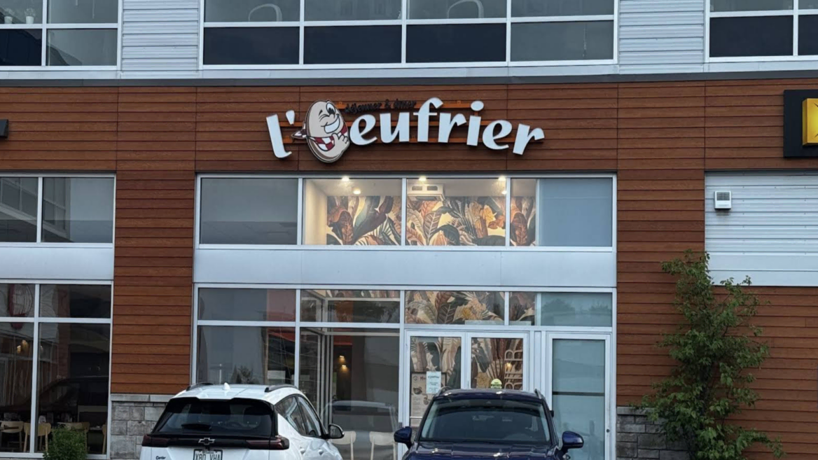 façade du restaurant l’œufrier avec enseigne moderne