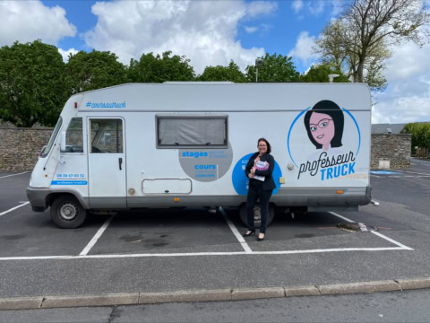 professeur truck : bus promo de formation mobile