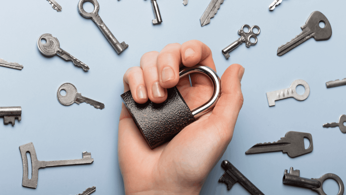 candado y llaves: seguridad y acceso