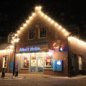supermarché albert heijn illuminé en hiver