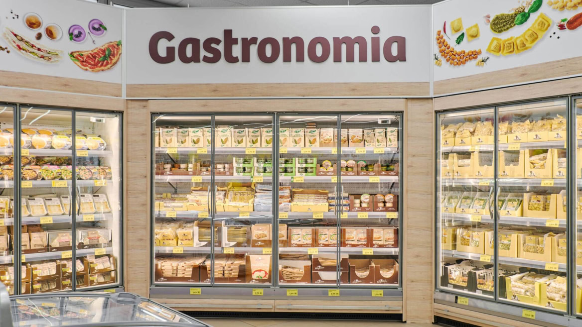 supermercato gastronomia con vetrine refrigerate gourmet