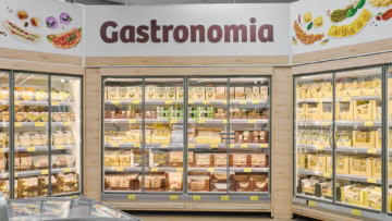 supermercato gastronomia con vetrine refrigerate gourmet