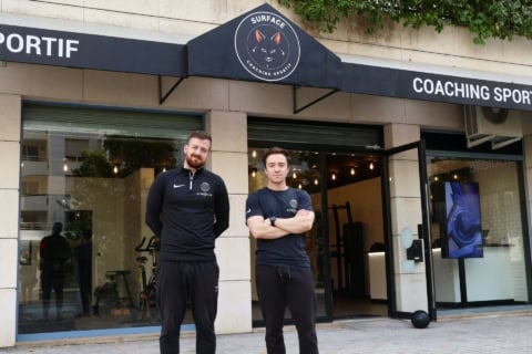 façade surface coaching sportif avec deux coachs