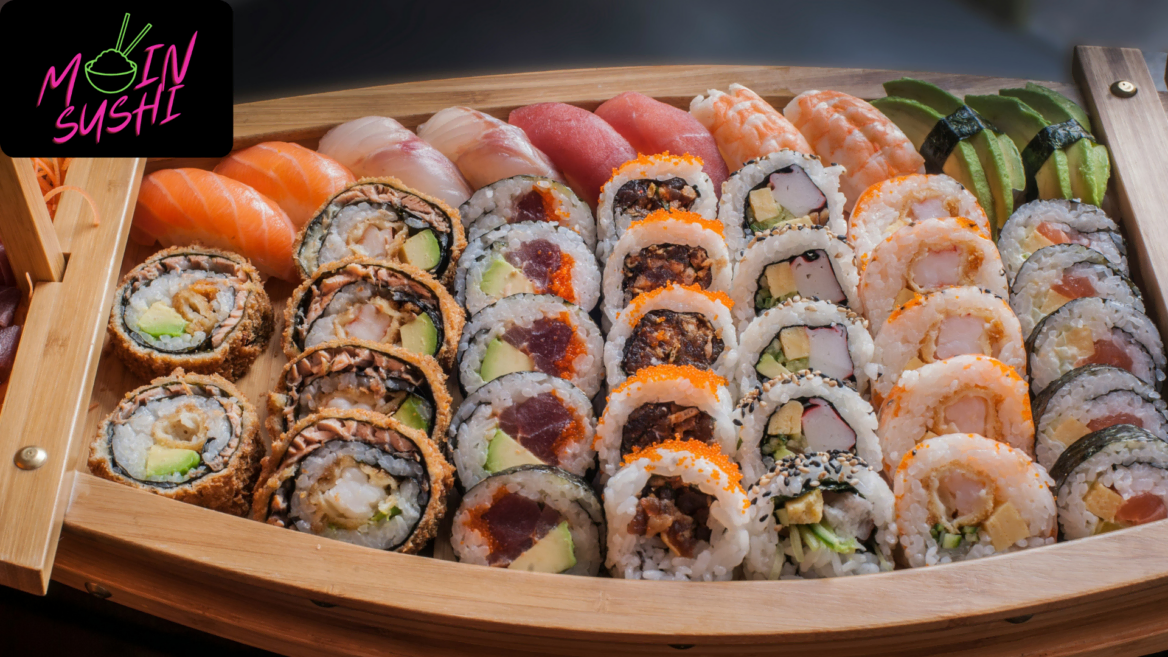 sushi boat mit nigiri, maki und frischem fisch