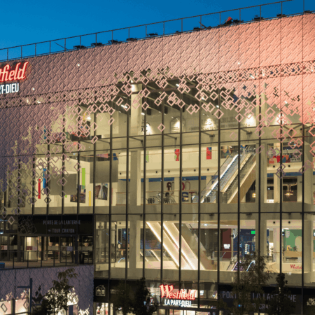 westfield la part dieu illuminé au crépuscule