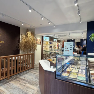 leonidas lyon chocolates cafe la croix rousse image