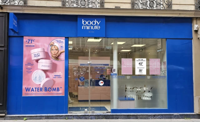 vitrine paris mesnil copie